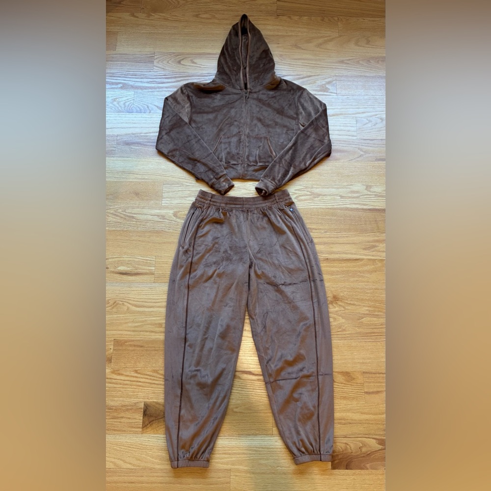 SKIMS Track Suit Size M